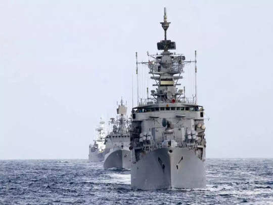 नौसेना दिवस पर नेवी प्रमुख ने बताया समुद्री खतरों से निपटने का प्लान, कहा- चीन पर रख रहे पैनी नजर 