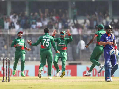 शाकिब अल हसन के सामने भारतीय बल्लेबाजों ने टेके घुटने, पहले वनडे में बांग्लादेश की पकड़ मजबूत