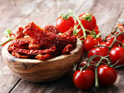 एंटीऑक्सीडेंट-विटामिन का भंडार हैं Dry Tomatoes, ये 5 फायदे जान लाल ताजे टमाटर से उठ जाएगा मन