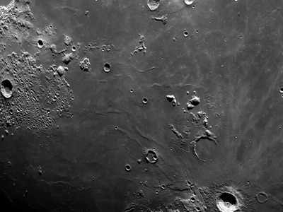 नासा ने दुनिया को करीब से दिखाए चंद्रमा के अद्भुत गड्ढे, आर्टेमिस-1 के ओरियन कैप्सूल ने किया कमाल