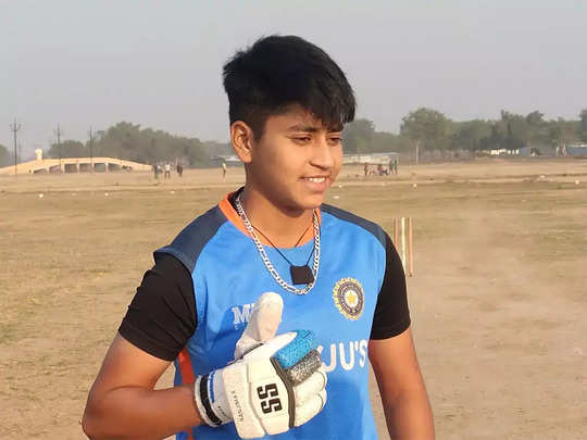 U19 T20 WC: पिता चपरासी हैं, बिटिया ने किया कमाल, प्रयागराज की फलक नाज अब U19 T20 वर्ल्ड कप में खेलेंगी 