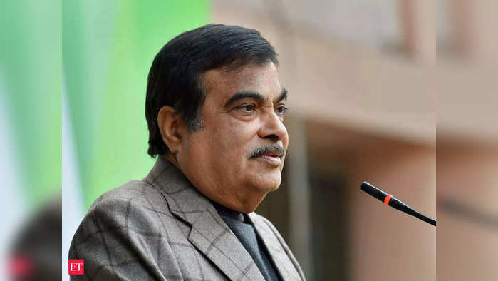 nitin gadkari at a SIAM program