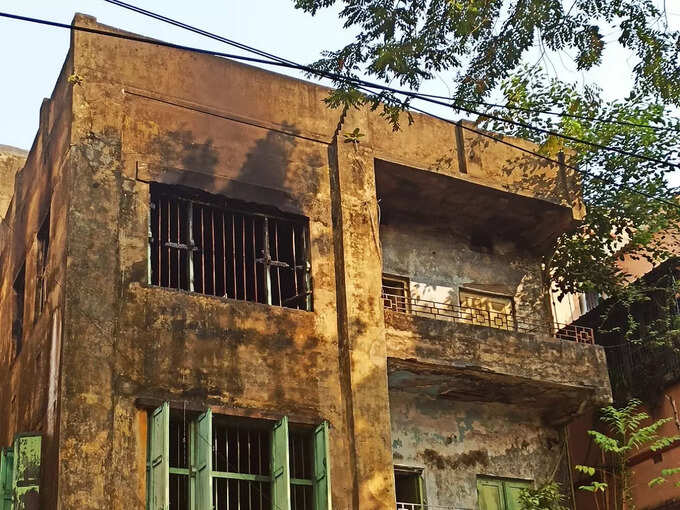 Golpark burned house Golpark burned house