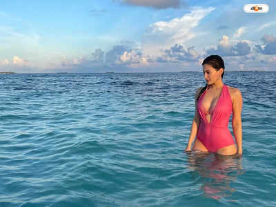 Amyra Dastur Underwater Diving : শীতের আমেজে সোশাল মিডিয়ায় চড়ছে উষ্ণতার পারদ, চেনেন এই অভিনেত্রীকে? 