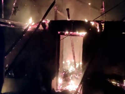Telangana Fire: ಅನೈತಿಕ ಸಂಬಂಧ: ಮನೆಗೆ ಬೆಂಕಿ ಹಚ್ಚಿ ಆರು ಮಂದಿ ಸಜೀವ ದಹನ