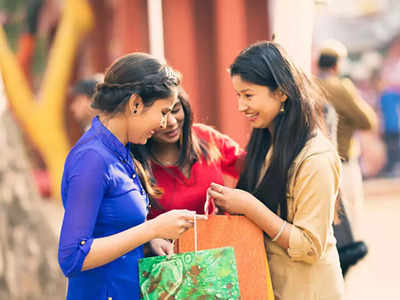 भारत में लोन लेकर कितने लोग करते हैं शॉपिंग? रिपोर्ट में सामने आई ये जानकारी 