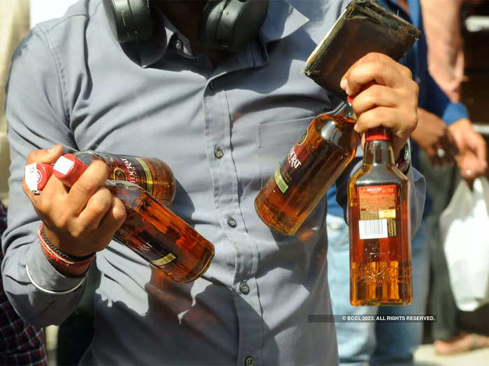 Rs 690 crore alcohol sold during 22-31 Dec 2022 in kerala