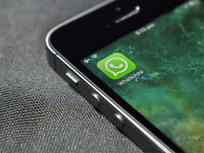 New WhatsApp Updates: एक फोटो और हैक हो जाएगा आपका WhatsApp! तुरंत बंद कर दें ये सेटिंग 