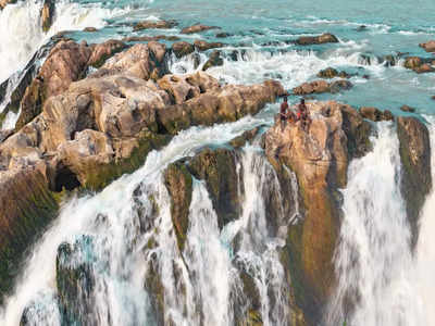 Dhuandhar Falls: ఈ అందమైన జలపాతాన్ని చూడటానికి రెండు కళ్లు చాలవు..! ఎక్కడుందో తెలుసా..?
