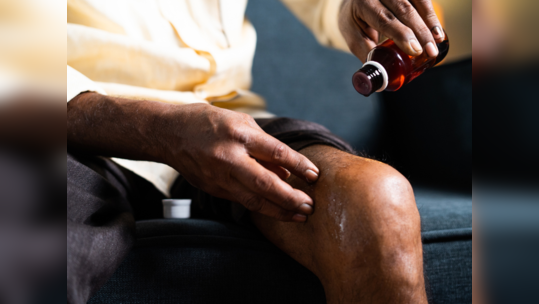 Joint Pain Oil : हे तेल लावताच छुमंतर होईल गुडघ्यांचं दुखणं, किचनमधील या पदार्थांचा करा समावेश