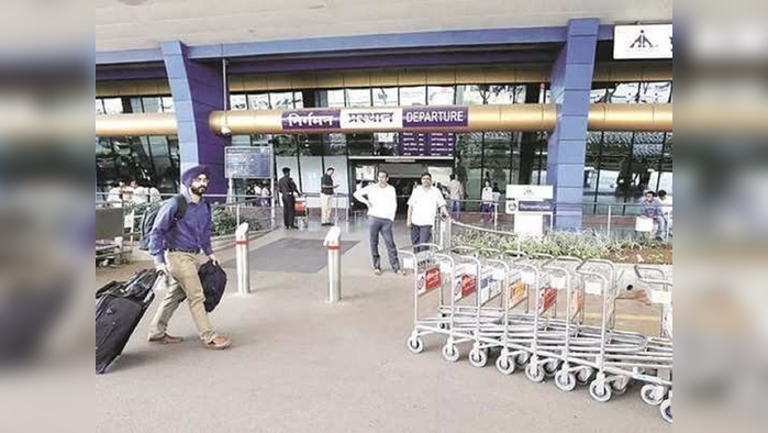 Parking of cabs closed in Lohgaon Airport area