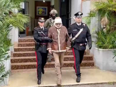 Italy Mafia Boss: 30 साल बाद पकड़ में आया इटली का माफिया डॉन, क्‍लीनिक पर इलाज के समय हुआ गिरफ्तार 