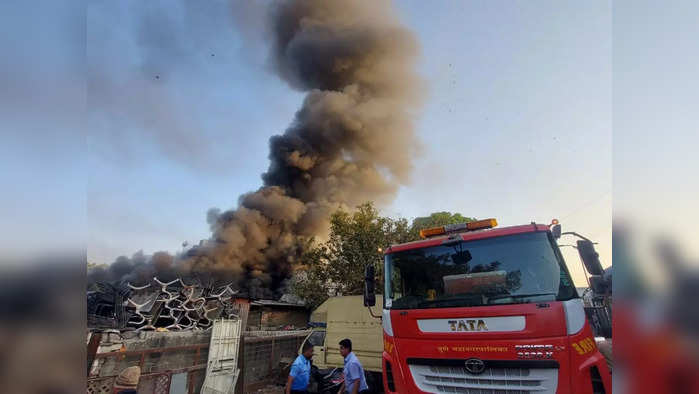 Pune Fire : पुण्यात मंगळवार पेठेत भीषण आग; ७ दुकानं बेचिराख; थरारक VIDEO