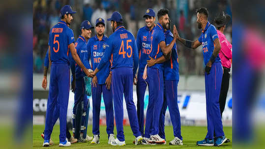 IND Vs NZ: न्यूझीलंडविरुद्धच्या पहिल्याच सामन्यात रोहितकडून मोठी चूक, हा खेळाडू ठरला खलनायक