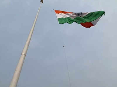 Haryana News: गुलिया तीसा खाप के चबूतरे पर फहराया गया 108 फुट ऊंचा तिरंगा, सांसद अरविंद शर्मा ने किया अनावरण