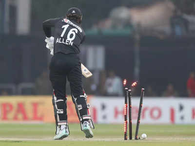 भारत में बल्लेबाजी करना भूल गया है न्यूजीलैंड का यह स्टार, लगातार दूसरे वनडे में गेंदबाजों ने निकाली हवा