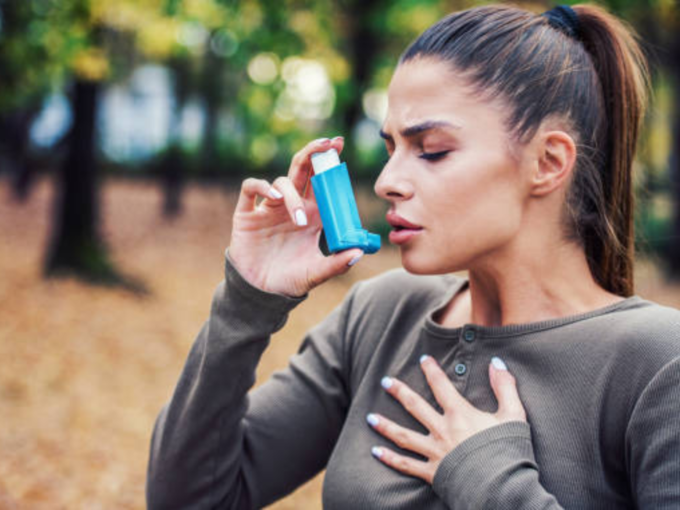How do steroids help to treat asthma?