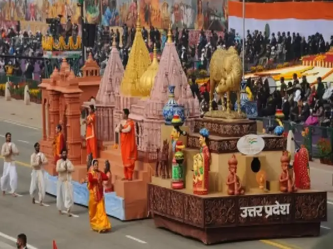 गणतंत्र दिवस 2022 में श्री काशी विश्वनाथ मंदिर की झांकी को किया गया पेश
