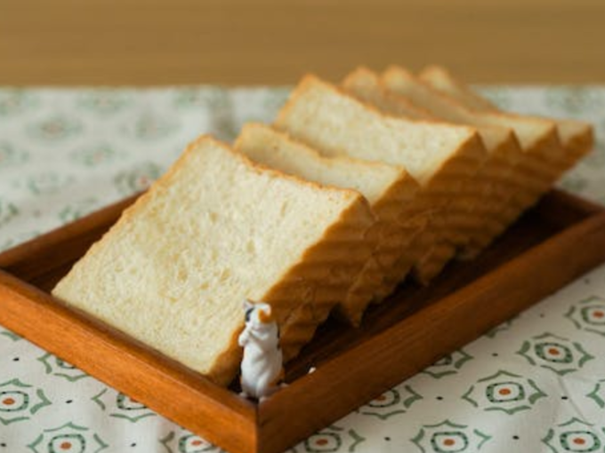 व्हाईट ब्रेड