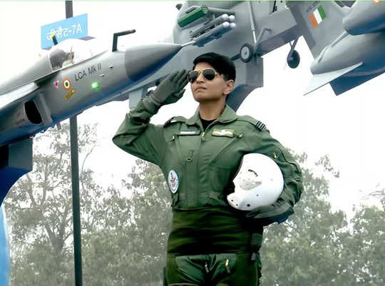 Republic Day : महिलाओं ने किया नौसेना, वायु सेना का नेतृत्व Republic Day: Women lead Navy, Air Force