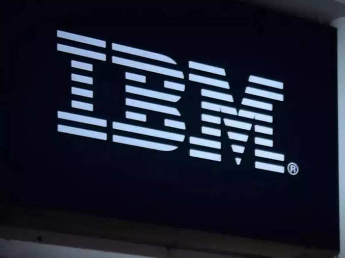IBM cuts 3,900 jobs, misses annual cash target
