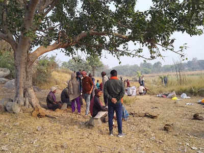 बिहार में सरस्वती पूजा के दौरान छात्रों का खेत में मौत से सामना, एक की गई जान और दो घायल