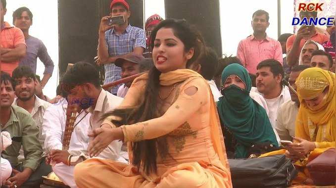 Muskan Baby: हिंदी आइटम सॉन्ग पर हरियाणवी डांसर ने लगाए जोरदार लटके- झटके, डांस वीडियो वायरल 