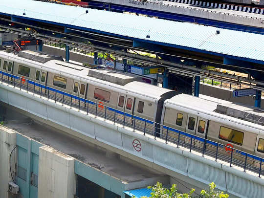 दिल्ली मेट्रो के दो स्टेशनों का बदलेगा नजारा, खत्म हो जाएगी ब्लू लाइन यात्रियों की टेंशन 