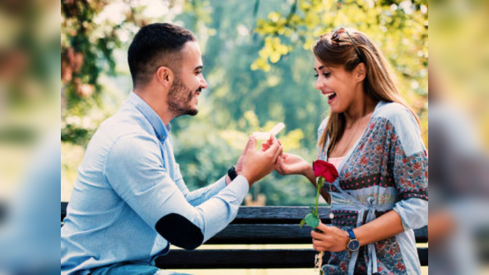 Rose Day : व्हॅलेंटाईन वीकच्या पहिल्या दिवशी रोझ डे च का साजरा केला जातो? जाणून interesting Facts