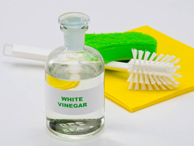 Vinegar kills fungus