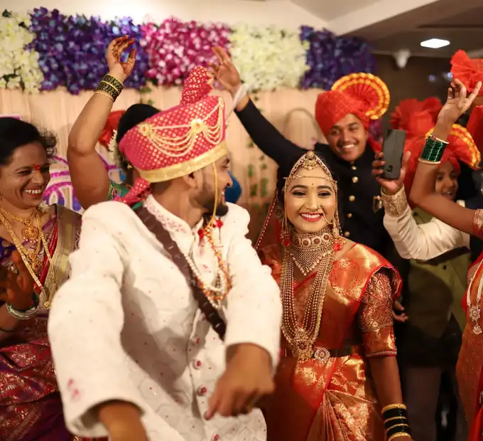 Valentine Day 2023 Special Love Story barshi Girl nikhila Ahmednagar boy nilesh Waghmare inter caste marriage Story