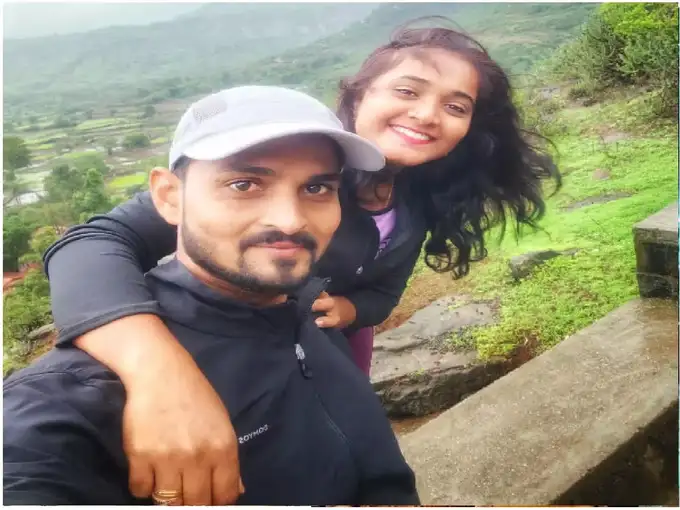 Valentine Day 2023 Special Love Story barshi Girl nikhila Ahmednagar boy nilesh Waghmare inter caste marriage Story ६