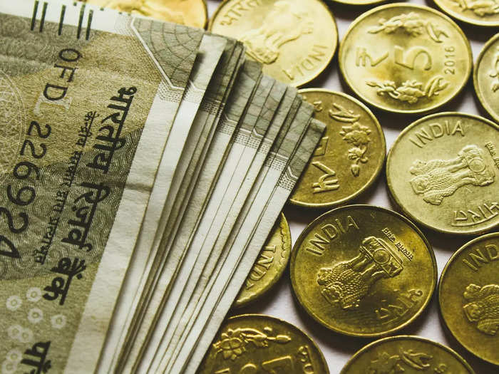 small finance banks give better interest rates on fixed deposits