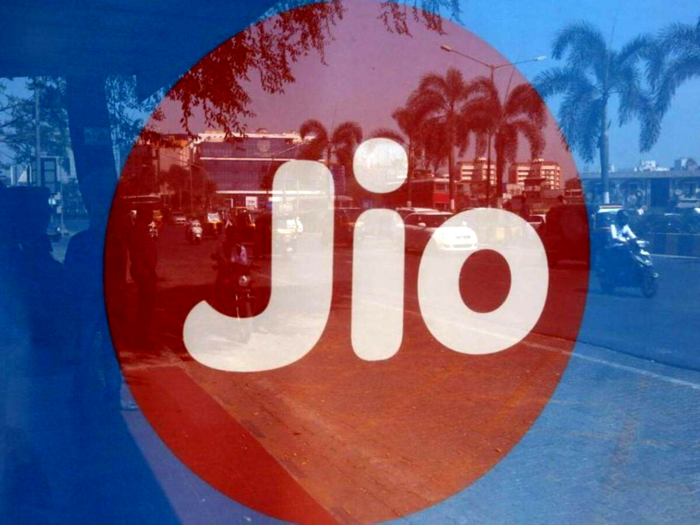 jio annual pre paid plan for 2879 ruppees 2 gb daily unlimited 5g for selected users