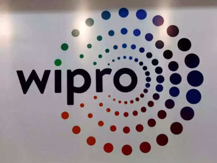 Wipro cut salary of freshers