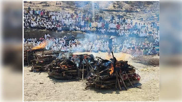 भोंडवे कुटुंबातील चौघांवर शोकाकुल वातावरणात अंत्यसंस्कार