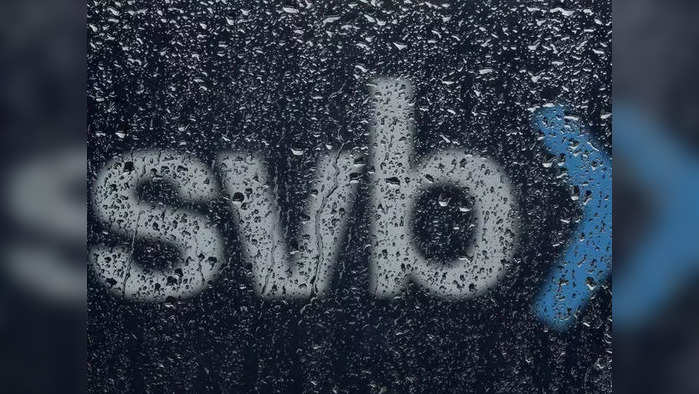 silicon-valley-bank-staff-offered-45-days-of-work-at-15-times-pay-98599919