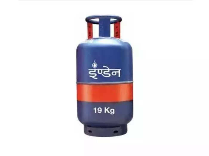 Commercial LPG cylinder prices slashed by Rs 91.50 in National Capital.