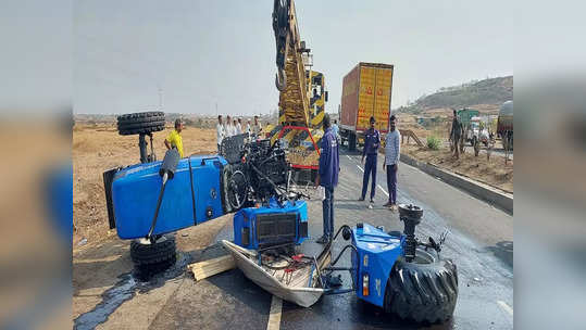 पुणे-नाशिक महामार्गावर भीषण अपघात; ट्रॅक्टरचे दोन तुकडे, चालक जागीच ठार, अन्य तिघे जखमी