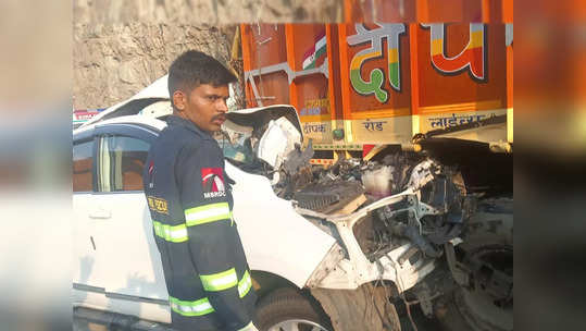 भरधाव कार थेट ट्रक खाली चिरडली गेली, समृद्धी महामार्गावर थरकाप उडवणारा आणखी एक अपघात