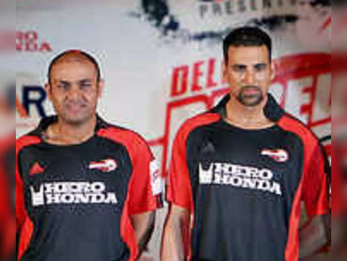 Akshay Kumar & Sehwag