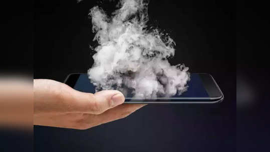 Smartphone Explode : हीच 'ती' ८ कारणं ज्यामुळे स्मार्टफोनचा स्फोट होतो, 'अशी' घ्या काळजी