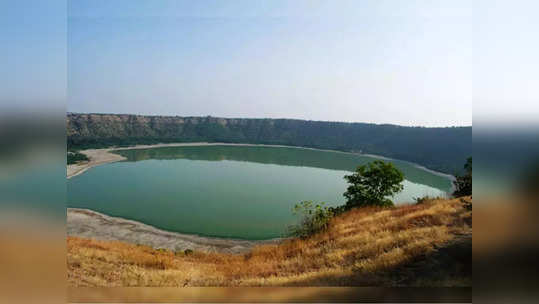 लोणार सरोवराला प्लास्टिकचा धोका, साठा वाढत गेल्यास...; तज्ज्ञांनी व्यक्त केली वेगळीच भीती