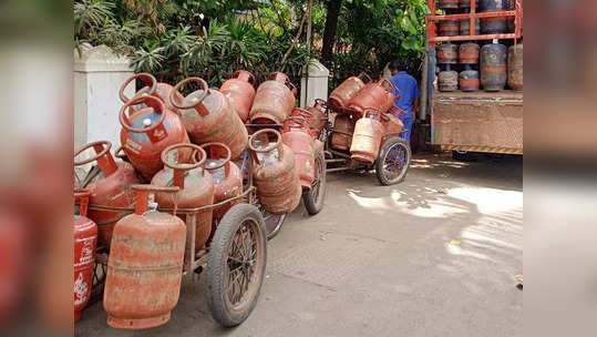 नव्या महिन्याच्या पहिल्या तारखेला आली गुड न्यूज: सिलिंडरच्या किमतीत मोठी कपात, असे आहे नवे दर