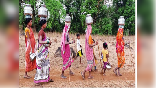 घोटभर पाण्यासाठी २ किमीची डोंगरवाट; सावरखूटच्या पाड्यावरील आदिवासींना मरणयातना