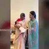 Seethakka,రేవంత్ రెడ్డి మనవడిని ముద్దాడిన సీతక్క.. మెడలో బంగారు గొలుసు ...