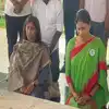 YS Sunitha Reddy Meets YS Sharmila at Idupulapaya - ఇడుపులపాయలో వైఎస్ ...