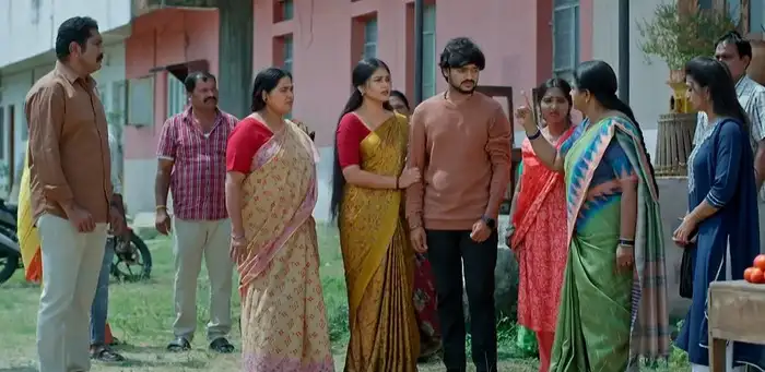 ప్రభావతిపై తిరగపడ్డ కాలనీ వాసులు