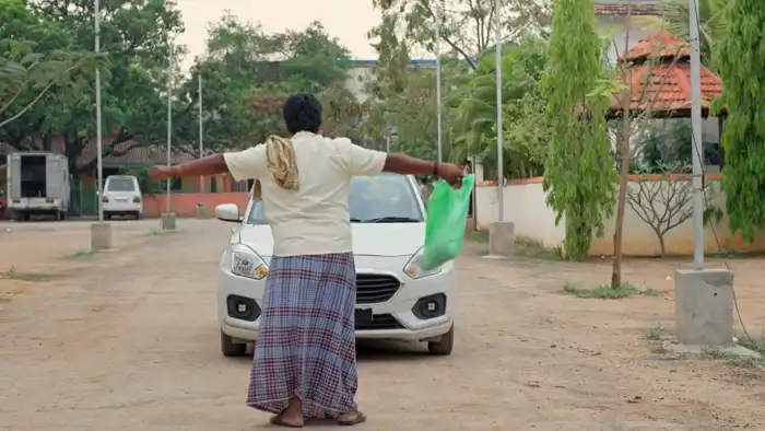 గొడవ చేసి కారు ఎక్కిన నారాయణ