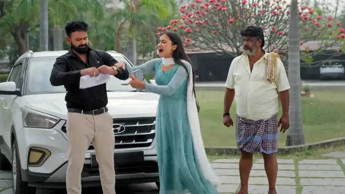 పేపర్ చించేసిన ఆది